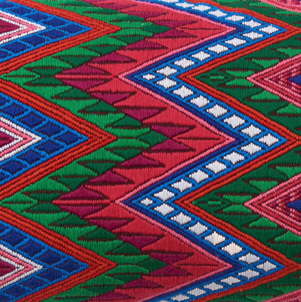 Comforters and pillows - BROCADO SERPIENTE CUSHION RED - NATA Y LIMÓN