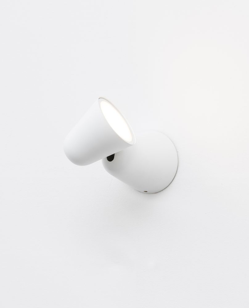 Wall lamps - PEPPONE Wall Lamp - FORMAGENDA