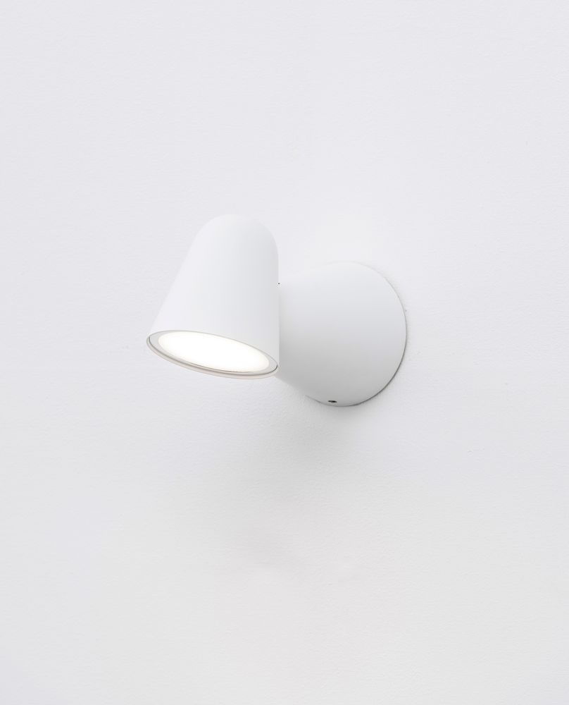 Wall lamps - PEPPONE Wall Lamp - FORMAGENDA