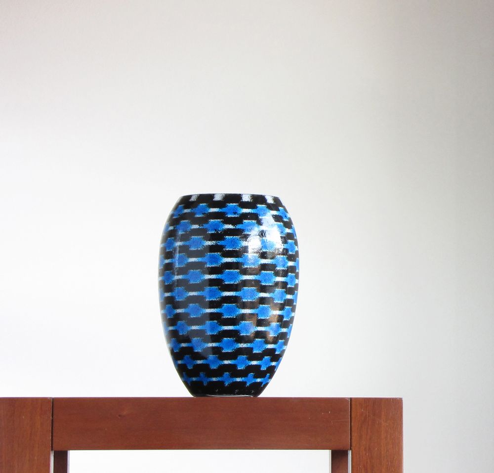 Vases - Blue Teleport Barrel Vase MED - SYNCHROPAINT