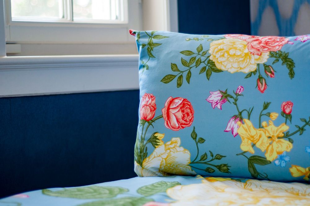 Bed linens - Ocean Flowers Duvet Cover Set - MARSALA HOME ®