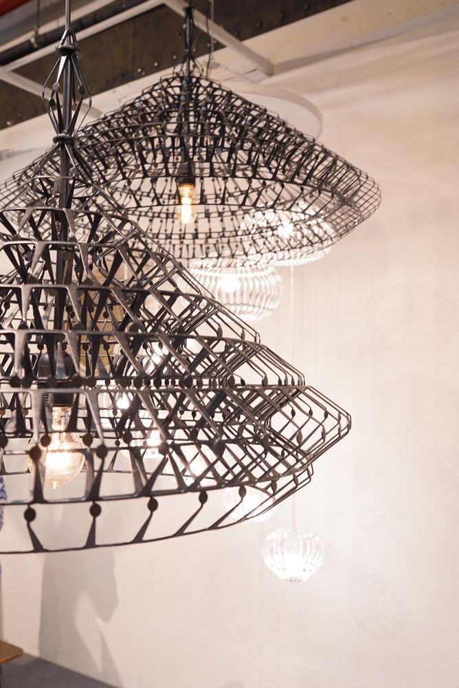 Unique pieces - Ngob Lamp - PIN
