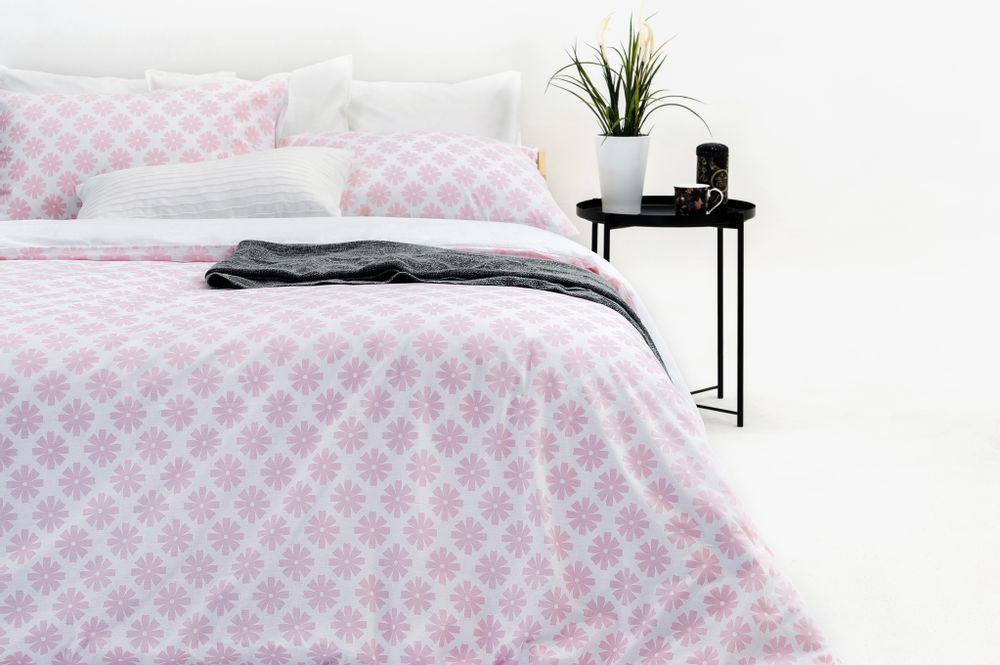 Bed linens - Pink Leisure Duvet Cover Set - MARSALA HOME ®