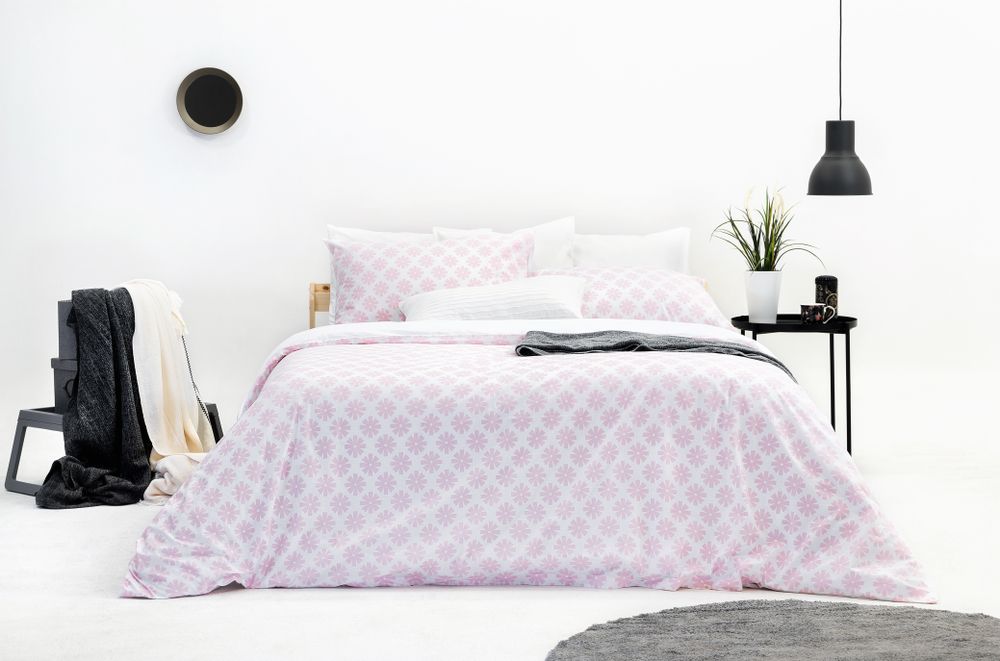 Bed linens - Pink Leisure Duvet Cover Set - MARSALA HOME ®