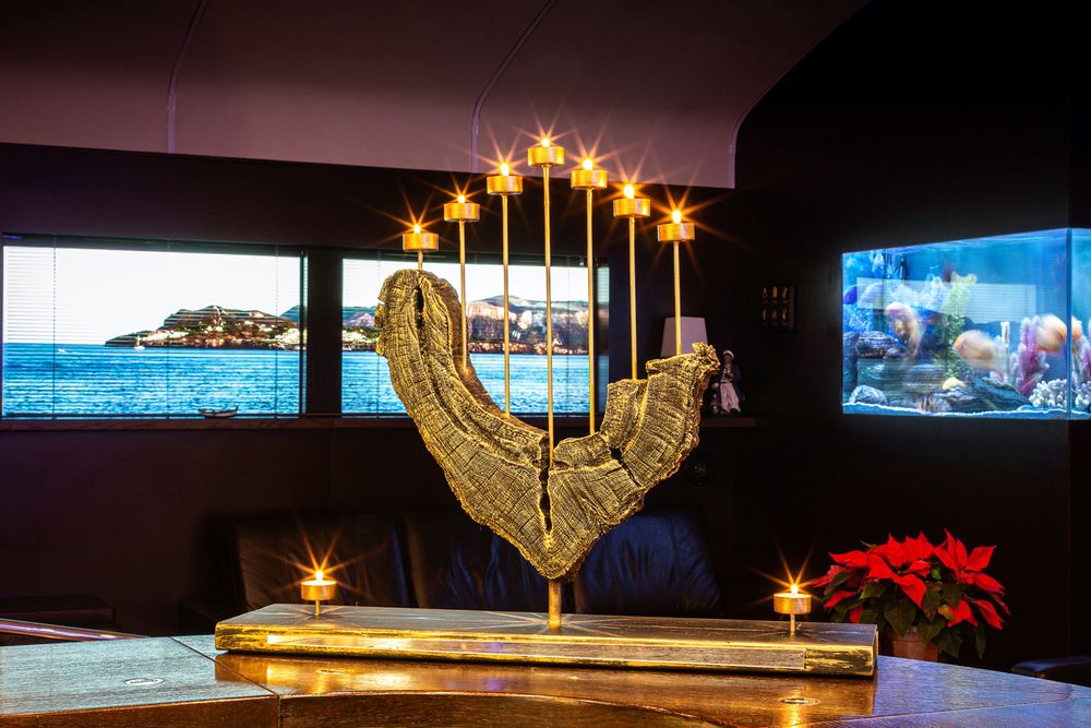 Objets design - Bougeoir en bois Menorah - ALEXANDER CHEGLAKOV