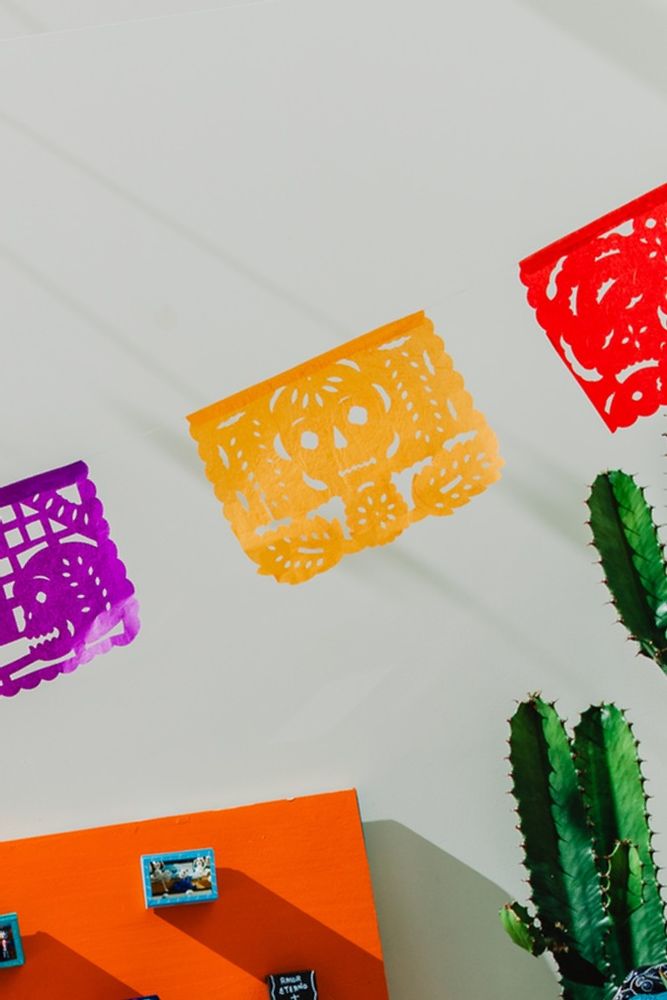 Christmas garlands and baubles - Papel picado garland - TIENDA ESQUIPULAS