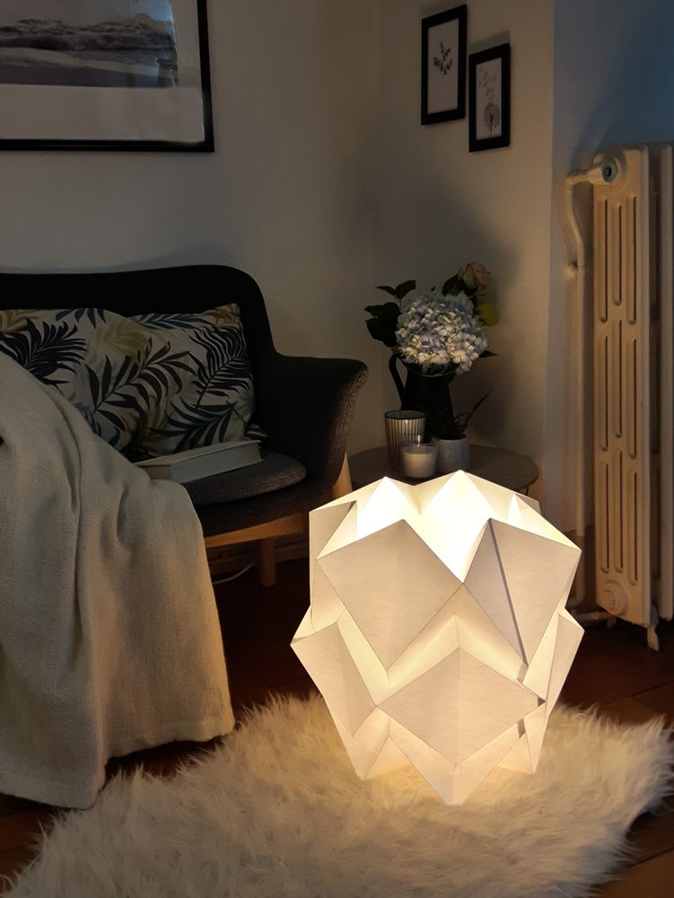 Lampadaires - Lampe de sol HIKARI  - TEDZUKURI ATELIER