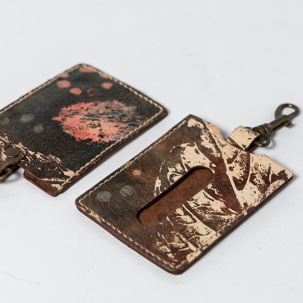 Petite maroquinerie - Le porte-carte en cuir avec le leaf rubbing - TAITUNG ESSENCE - PIYOUNG