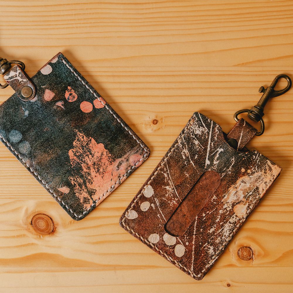Petite maroquinerie - Le porte-carte en cuir avec le leaf rubbing - TAITUNG ESSENCE - PIYOUNG