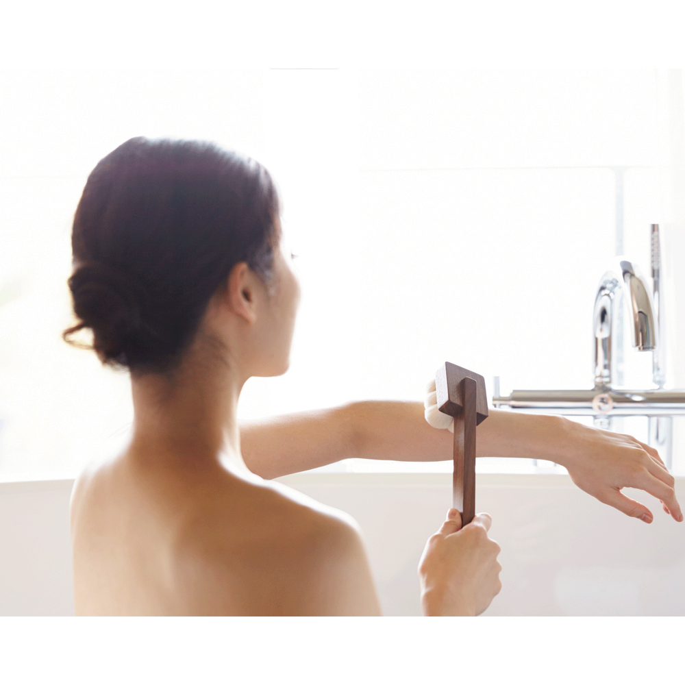 Objets design - Brosse pour le corps longue, Collection SUVÉ - SHAQUDA