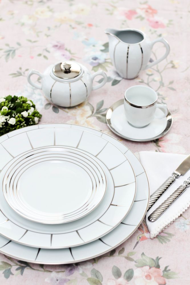 Assiettes de réception - Excentric assiettes en porcelaine - PORCEL