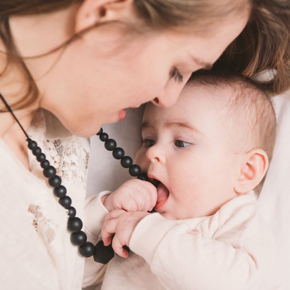 Gifts - Colomba | Carrier, Nursing and Teething Collar - MINTYWENDY