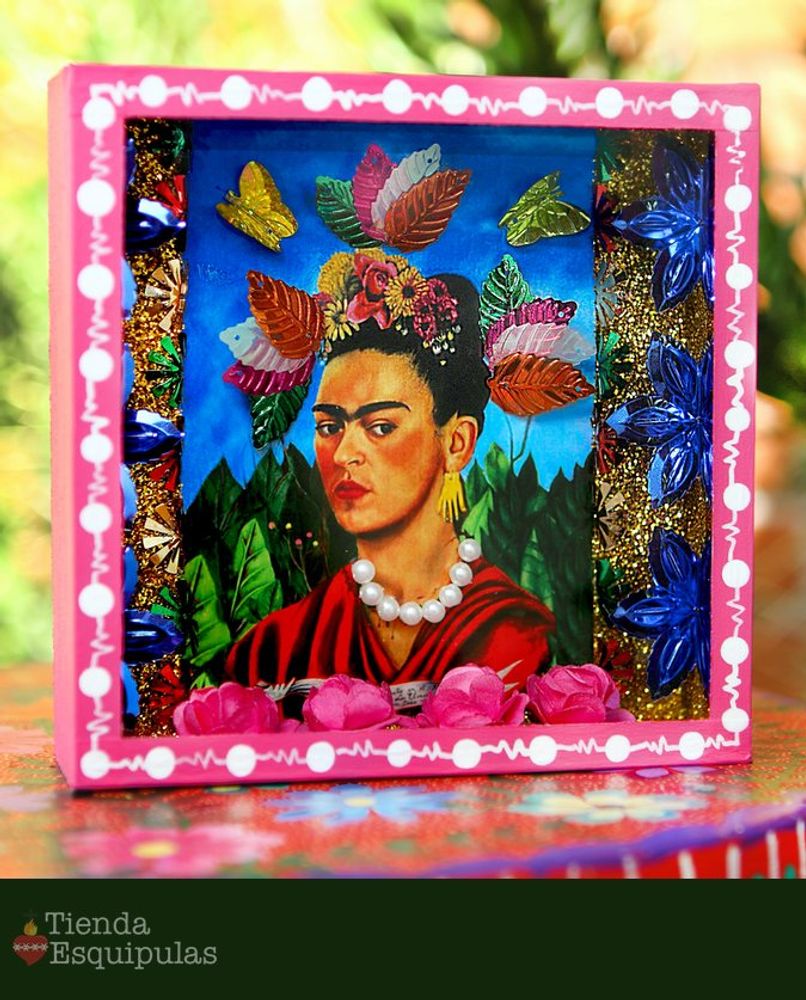 Objets de décoration - Vitrines aux personnages  - TIENDA ESQUIPULAS