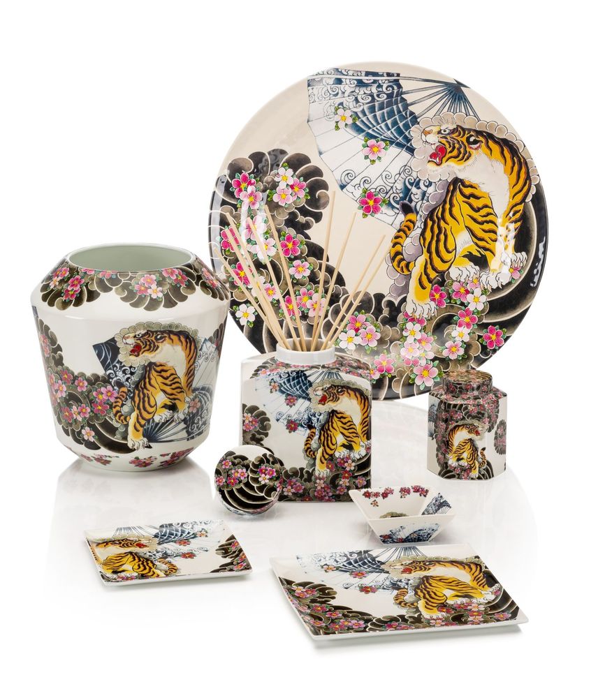 Decorative objects - Set of 4 porcelain platters Tatoo-age - PALAIS ROYAL