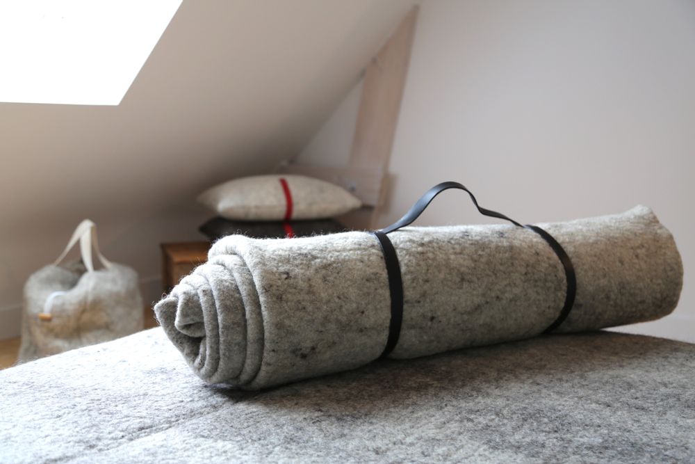 Decorative objects - Wool Felt Blanket - HL- HELOISE LEVIEUX