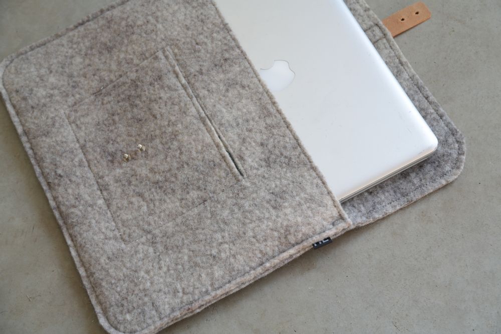 Clutches - Computer Sleeve - HL- HELOISE LEVIEUX