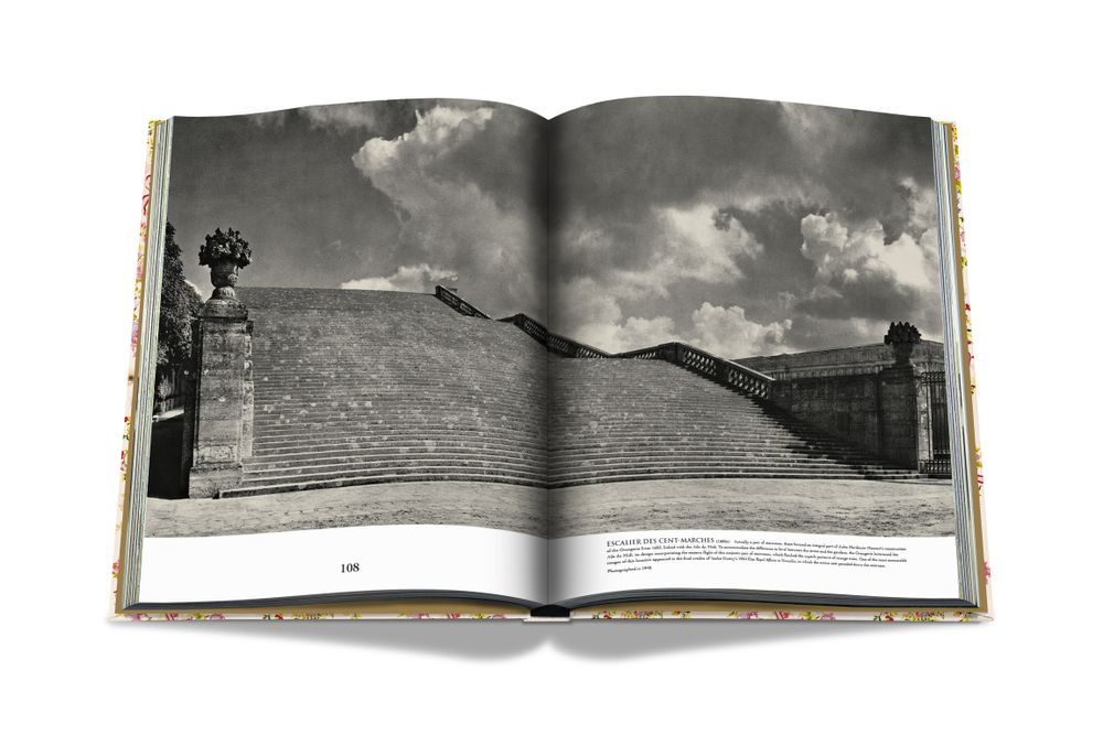 Decorative objects - Versailles : The 100 Most Important Moments of the French Palace - ASSOULINE