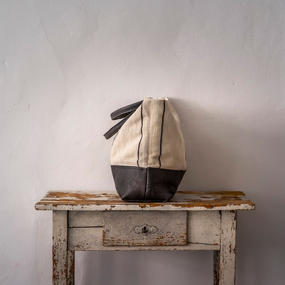 Bags and totes - Bag: Handwoven antique Hungarian hemp - LINEAGE BOTANICA - THE ART OF WELLBEING