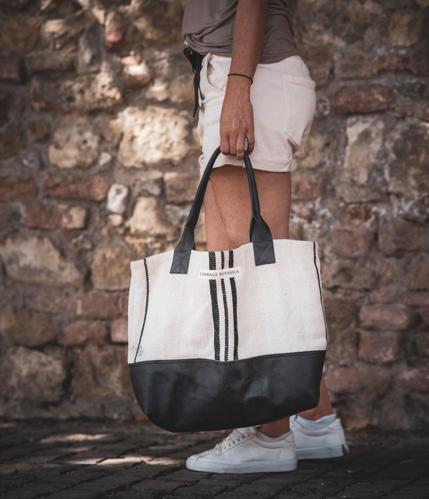 Bags and totes - Bag: Handwoven antique Hungarian hemp - LINEAGE BOTANICA - THE ART OF WELLBEING