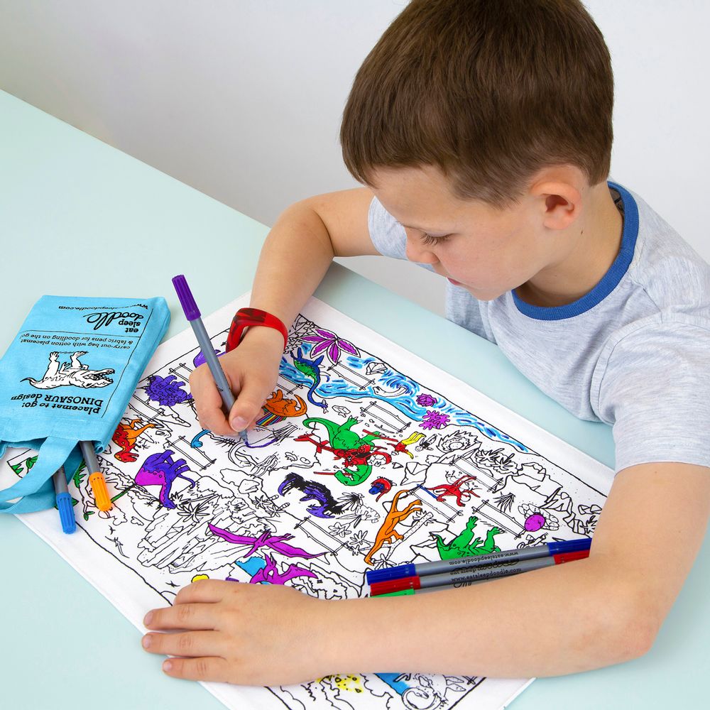 Children's arts and crafts - dinosaur placemat to go - EATSLEEPDOODLE