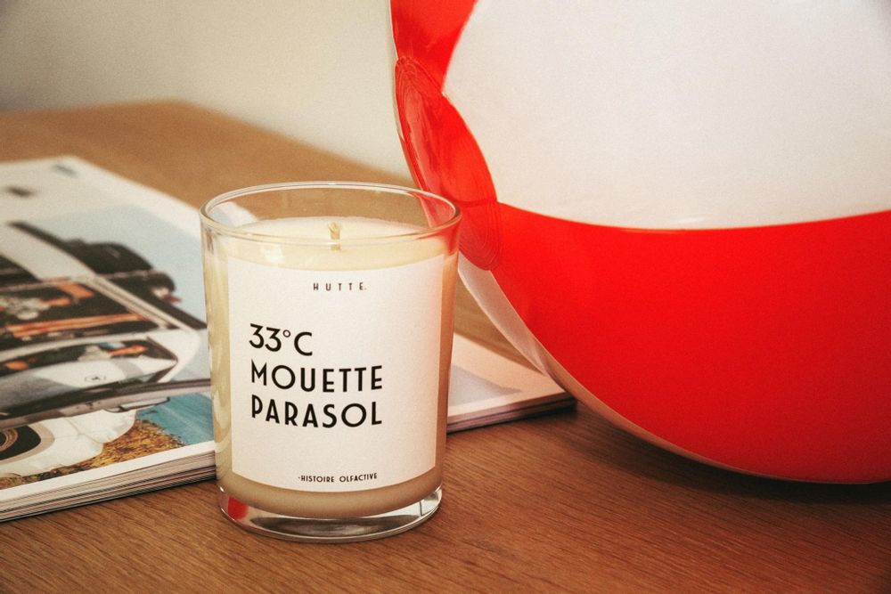 Objets de décoration - BOUGIE PARFUMÉE, PIPE ET TOURNE DISQUE - H U T T E