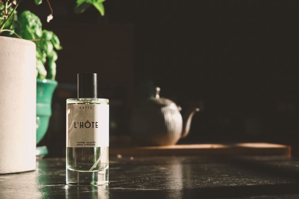 Objets de décoration - PARFUM D'INTÉRIEUR, L'HÔTE - H U T T E