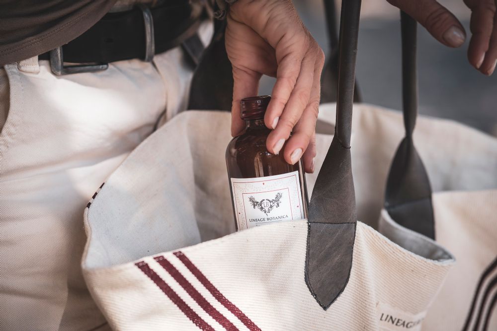 Bags and totes - Bag: Handwoven antique Hungarian hemp - LINEAGE BOTANICA - THE ART OF WELLBEING