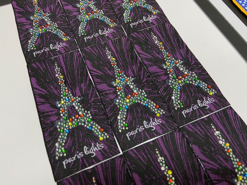 Bed linens - Product woven label - SHUN SUM GROUP LTD.