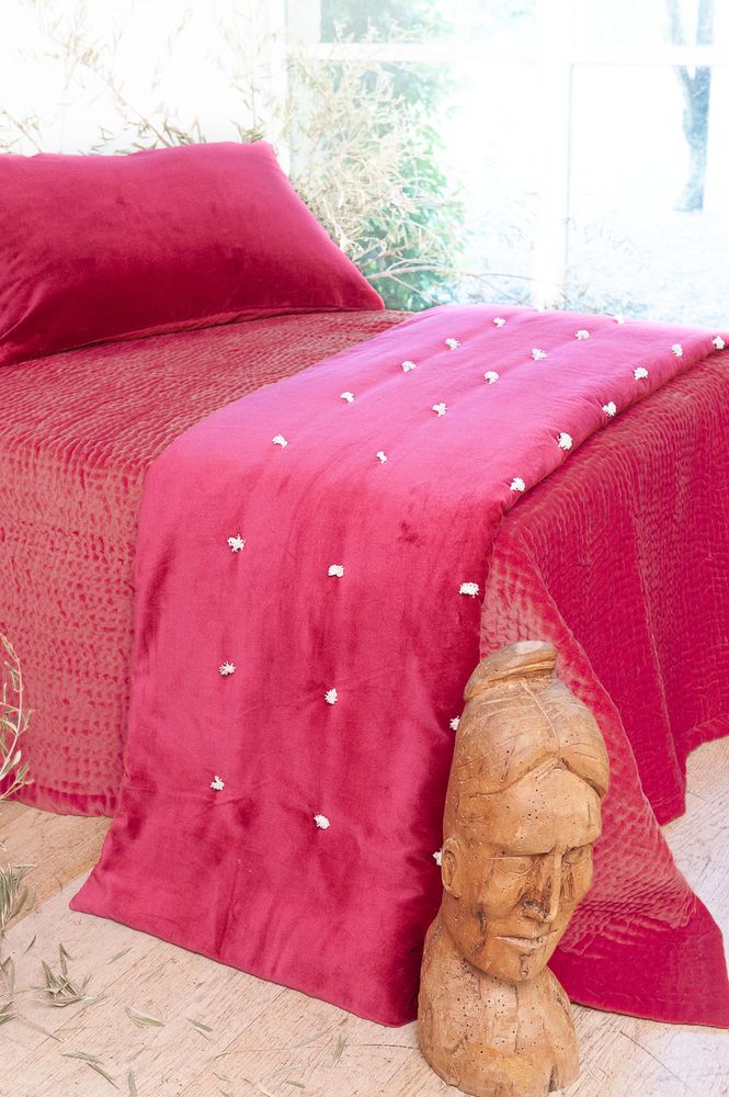 Plaids - Bout de lit matelassé en velours de coton Vague - EN FIL D'INDIENNE...