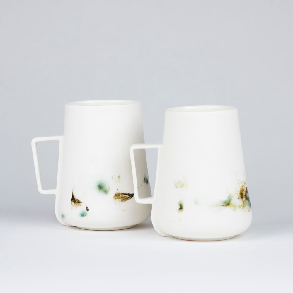Ceramic - OPGEROLD large mug - STUDIO INEKE VAN DER WERFF