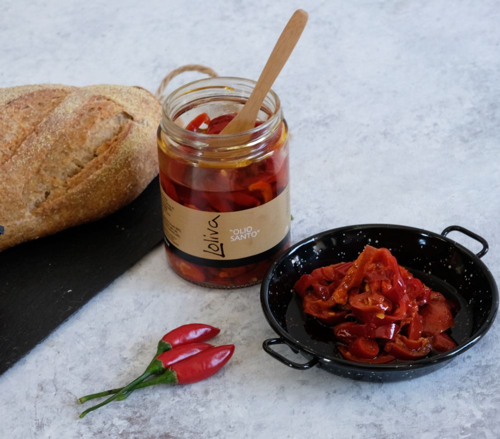 Oils and vinegars - Chilli Oil - LOLIVA FOOD MOOD