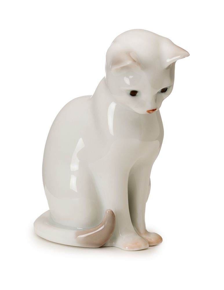 Sculptures, statuettes and miniatures - White cat sitting - ROYAL COPENHAGEN