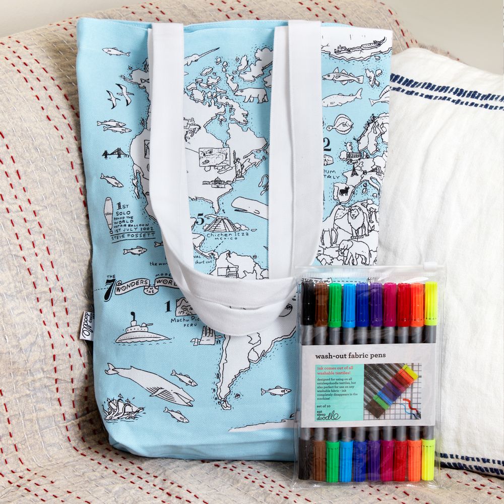 Sacs et cartables - sac cabas à colorier carte du monde - EATSLEEPDOODLE
