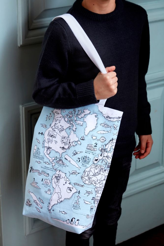 Sacs et cartables - sac cabas à colorier carte du monde - EATSLEEPDOODLE