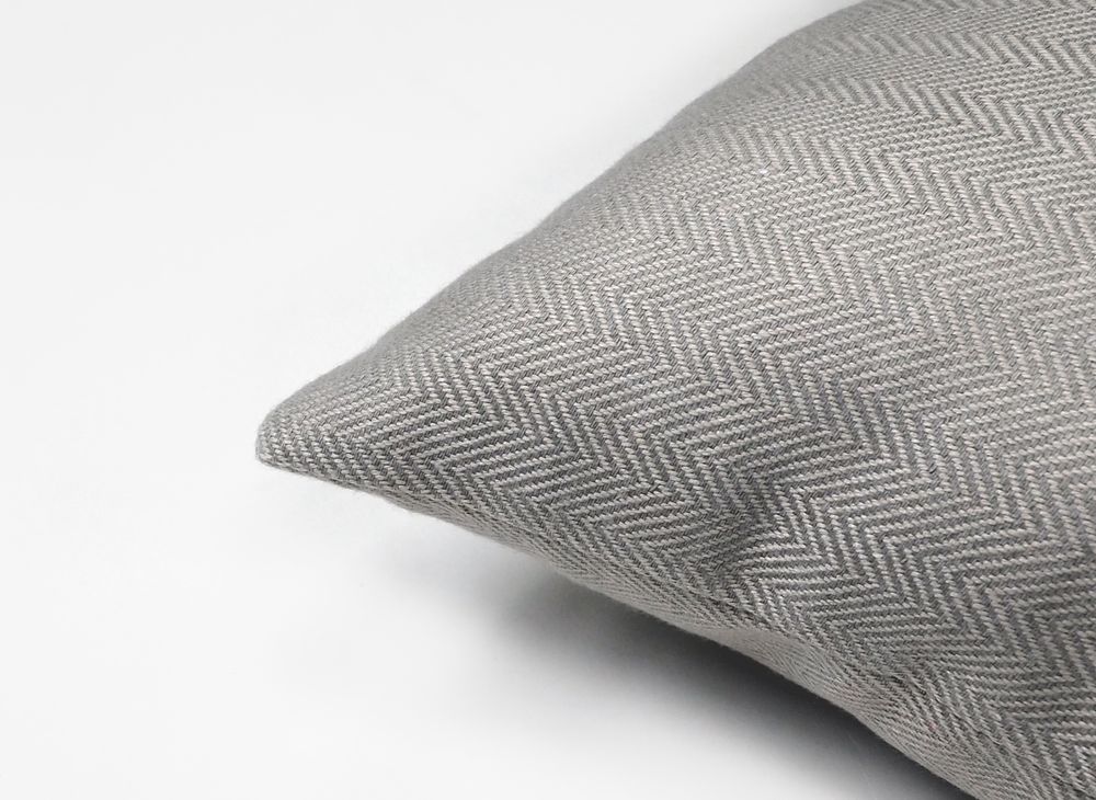 Coussins textile - Housse de coussin Upcycling AVA™ - THE CARPET MAKER