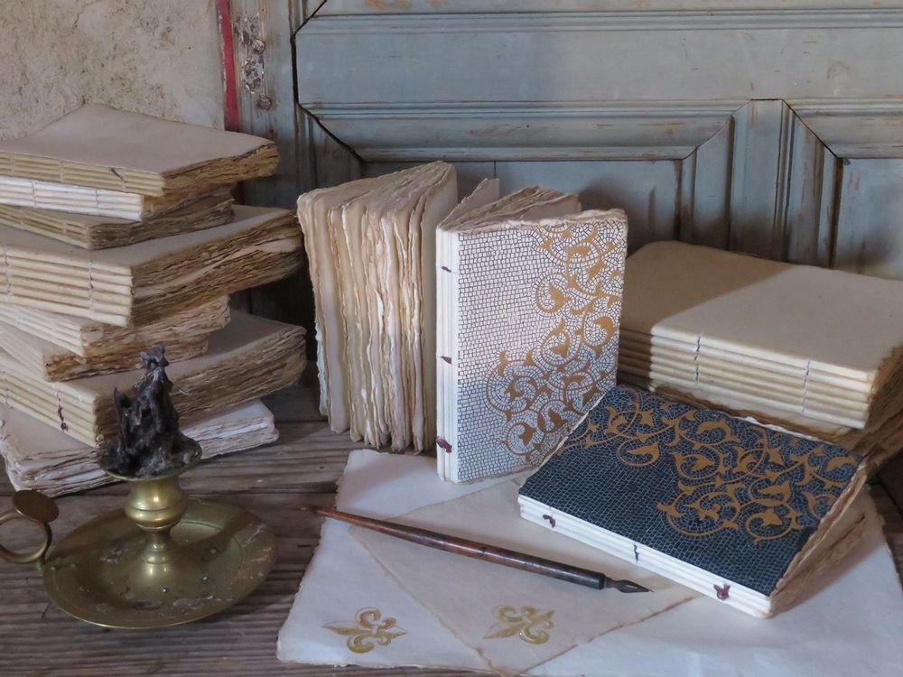 Papeterie - CARNETS PAPIER PARCHEMIN FAIT A LA CUVE - SUPPLEMENT D'AM / EPIGR'AM