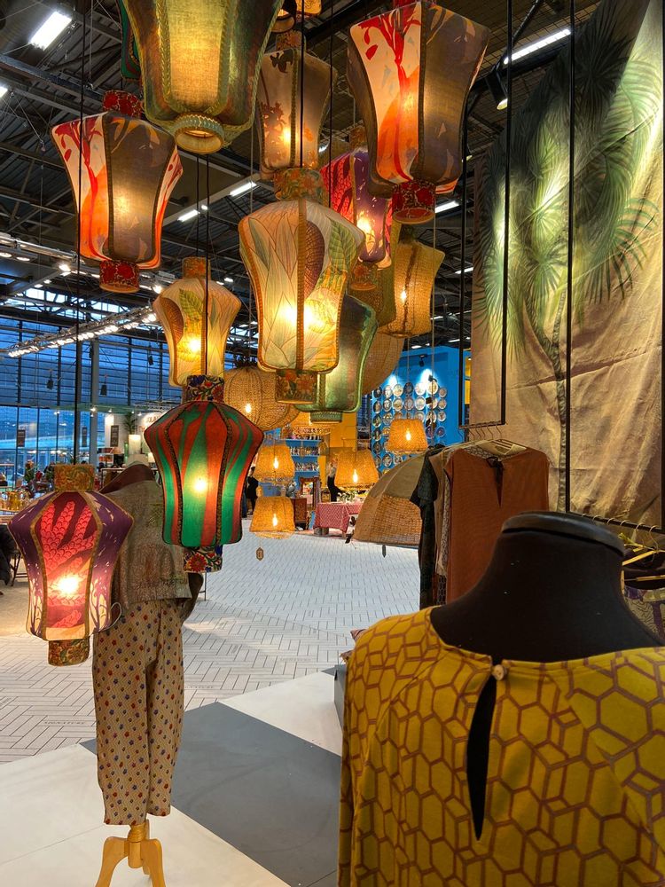 Design objects - Lamp Skardu Ikat leaves - TRACES OF ME