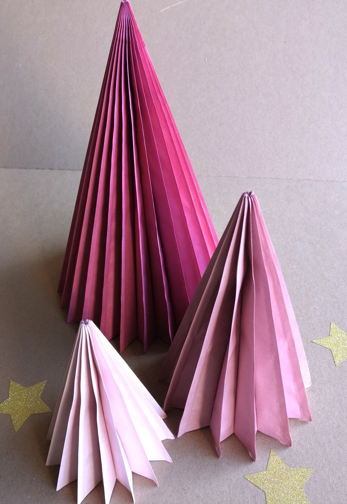 Guirlandes et boules de Noël - Ensemble d'arbres coniques - PAPERHOLIC ALL BOUT PAPER