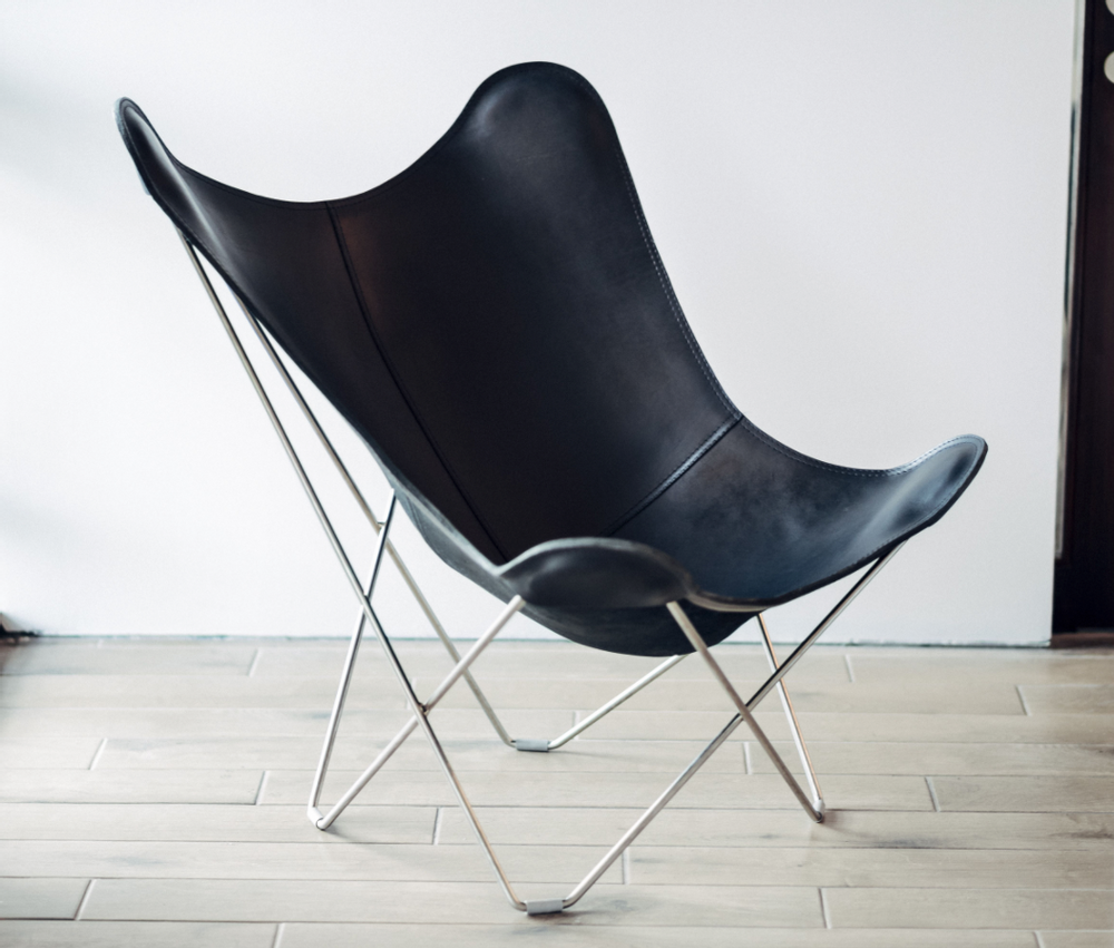 Objets design - Pampa Mariposa (fauteuil cuir) - Structure Chrome - CUERO