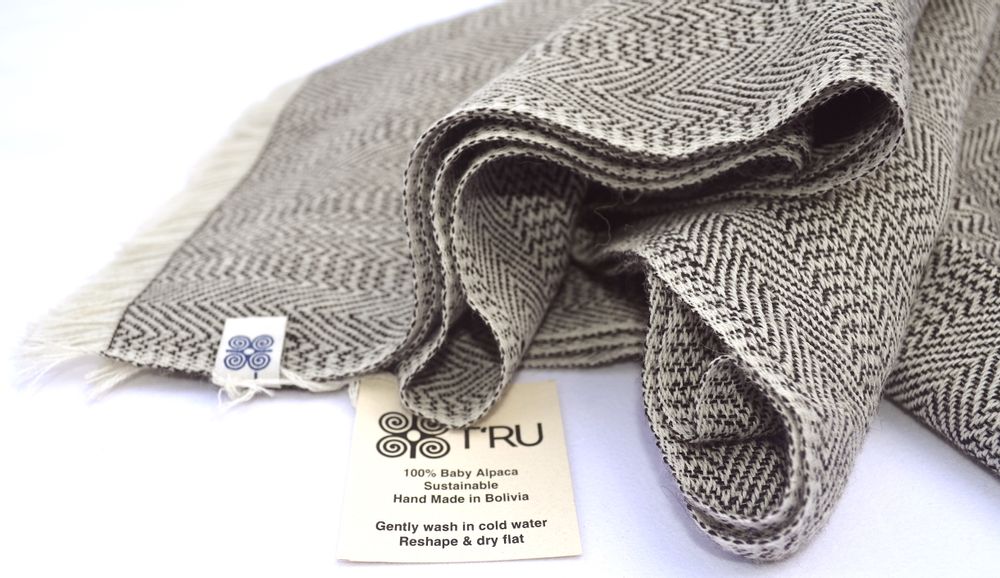 Apparel - Shawl FINO - T'RU SUSTAINABLE HANDMADE