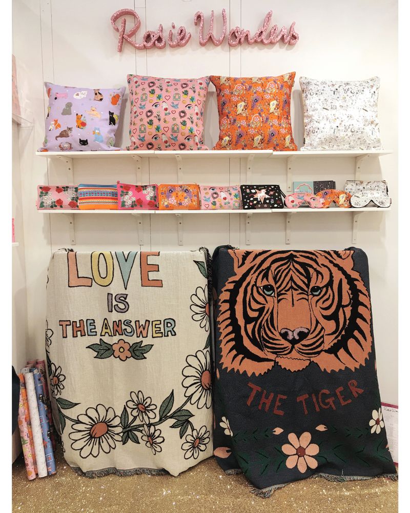 Design objects - Rosie Wonders - Blankets and Cushions - ROSIE WONDERS