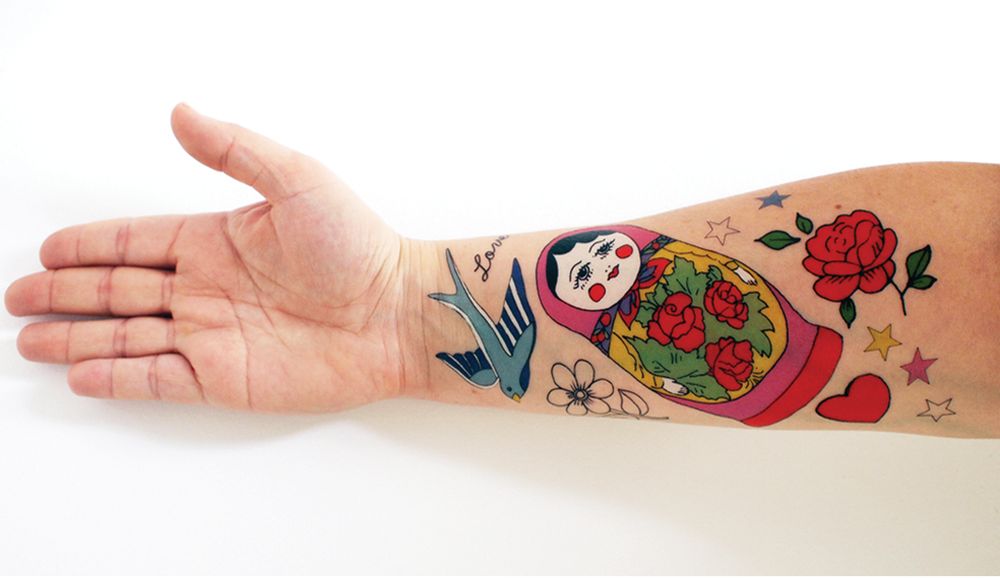 Cadeaux - Tatouages Temporaires - Sur la photo - Tournesol (A6) - ROSIE WONDERS