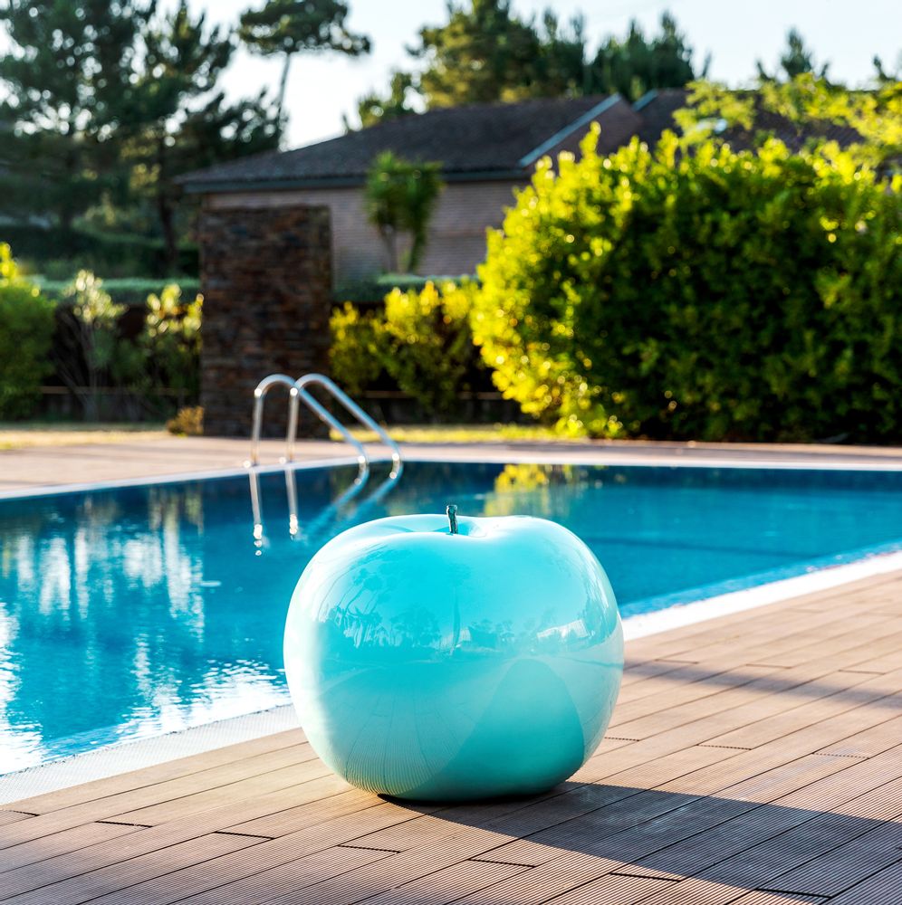 Accessoires de jardinage - Sculpture de pomme ombrée monochrome - BULL & STEIN