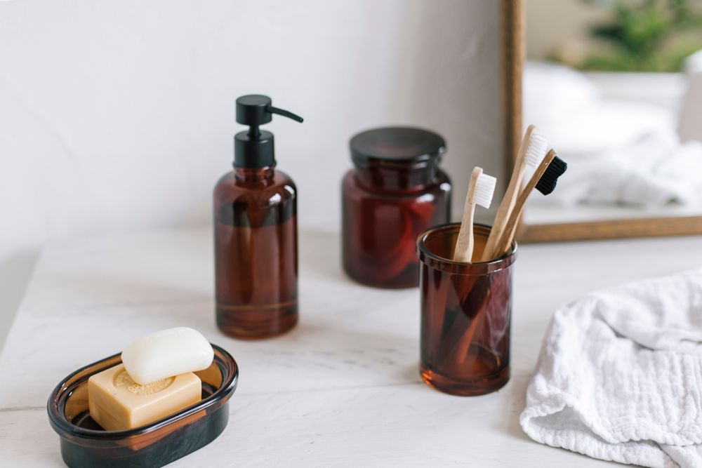 Mounting accessories - Amber glass Toothbrush holder BA70103 - ANDREA HOUSE
