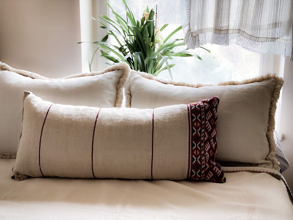 Couettes et oreillers - Oreiller : chanvre hongrois antique tissé à la main - LINEAGE BOTANICA - THE ART OF WELLBEING