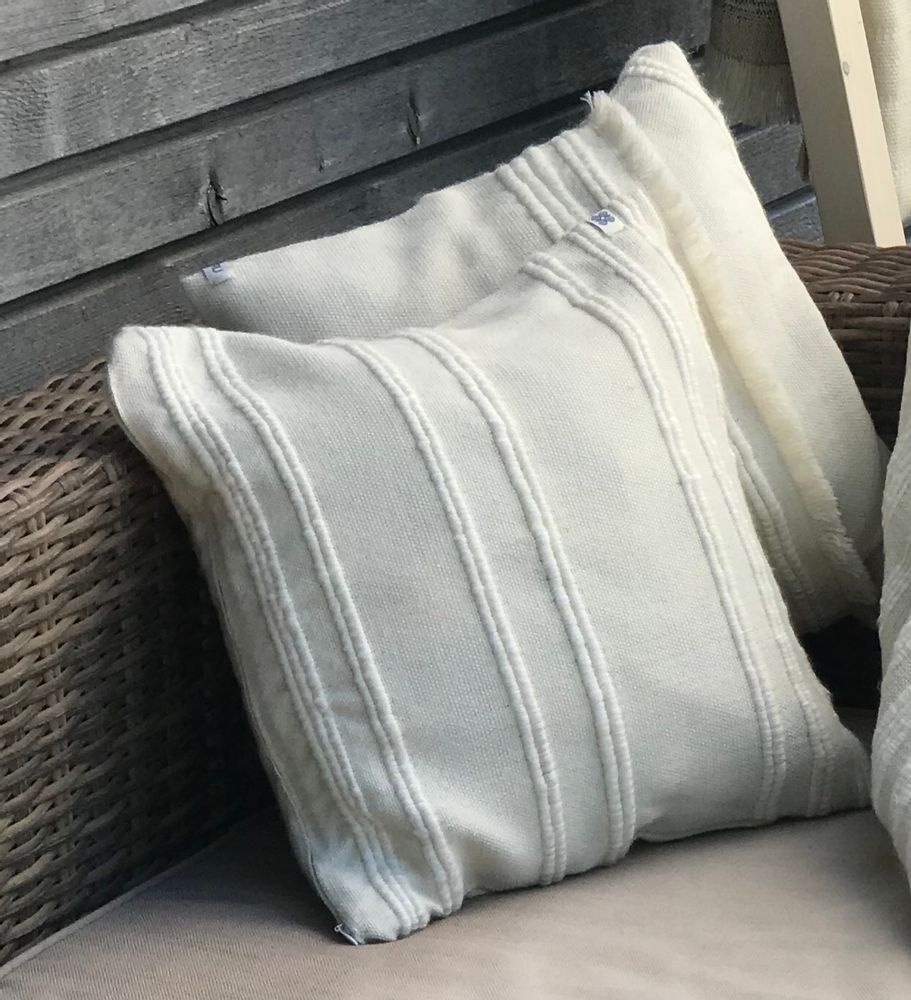 Fabric cushions - Cushion Bonita - T'RU SUSTAINABLE HANDMADE