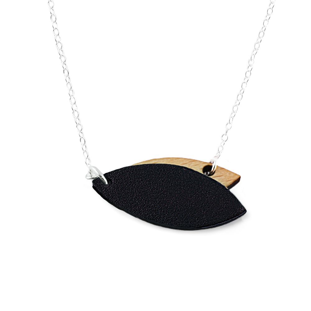 Jewelry - PETALE necklace in wood and leather gilded with fine gold - NI UNE NI DEUX BIJOUX