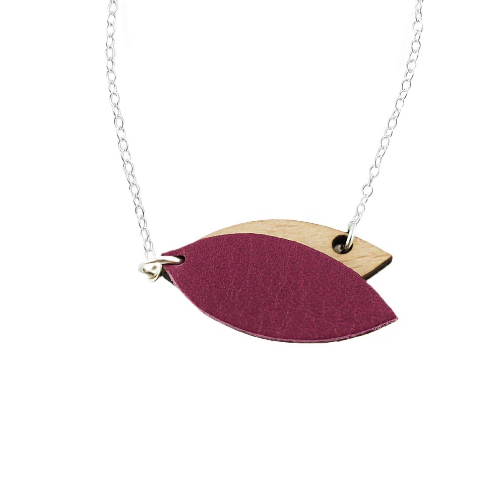 Jewelry - PETALE necklace in wood and leather gilded with fine gold - NI UNE NI DEUX BIJOUX