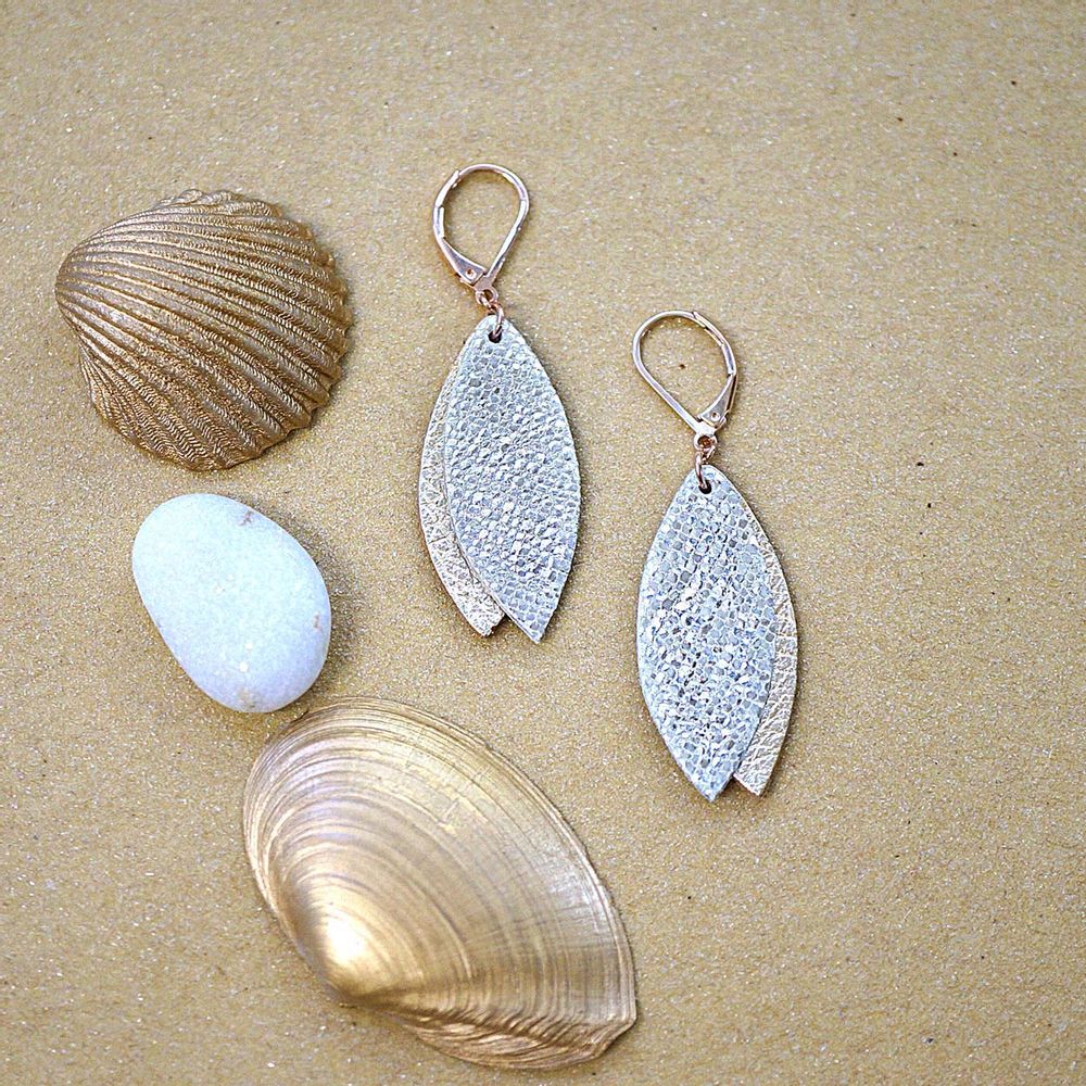 Bijoux - Boucles d'oreilles Pétale en cuir - NI UNE NI DEUX BIJOUX