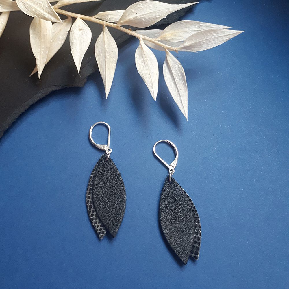Bijoux - Boucles d'oreilles Pétale en cuir - NI UNE NI DEUX BIJOUX